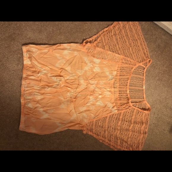 Top - Picture 2 of 2